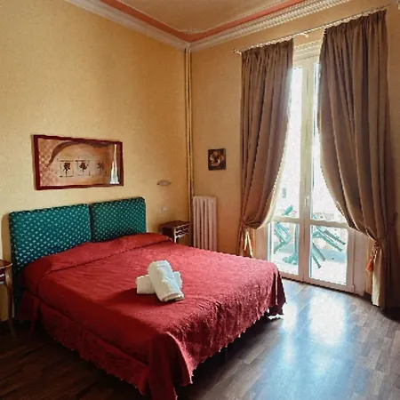 In Guest - Versilia Mare 1923 *