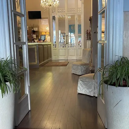 In Guest - Versilia Mare 1923 В'яреджо